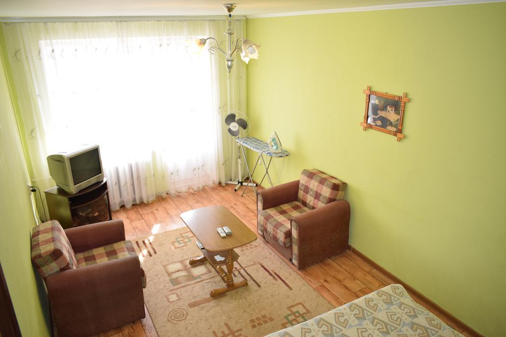 Apartment On Vasylya Chervoniya 67 Rivne Kültér fotó