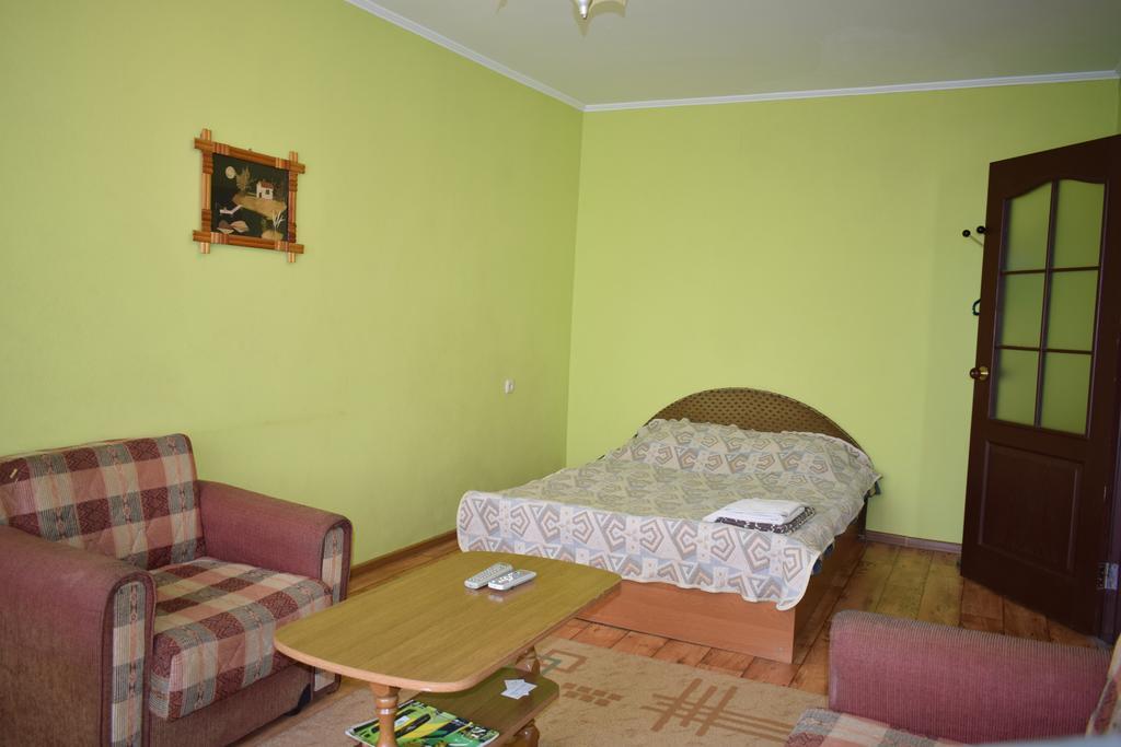 Apartment On Vasylya Chervoniya 67 Rivne Kültér fotó