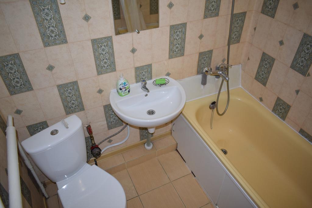 Apartment On Vasylya Chervoniya 67 Rivne Kültér fotó