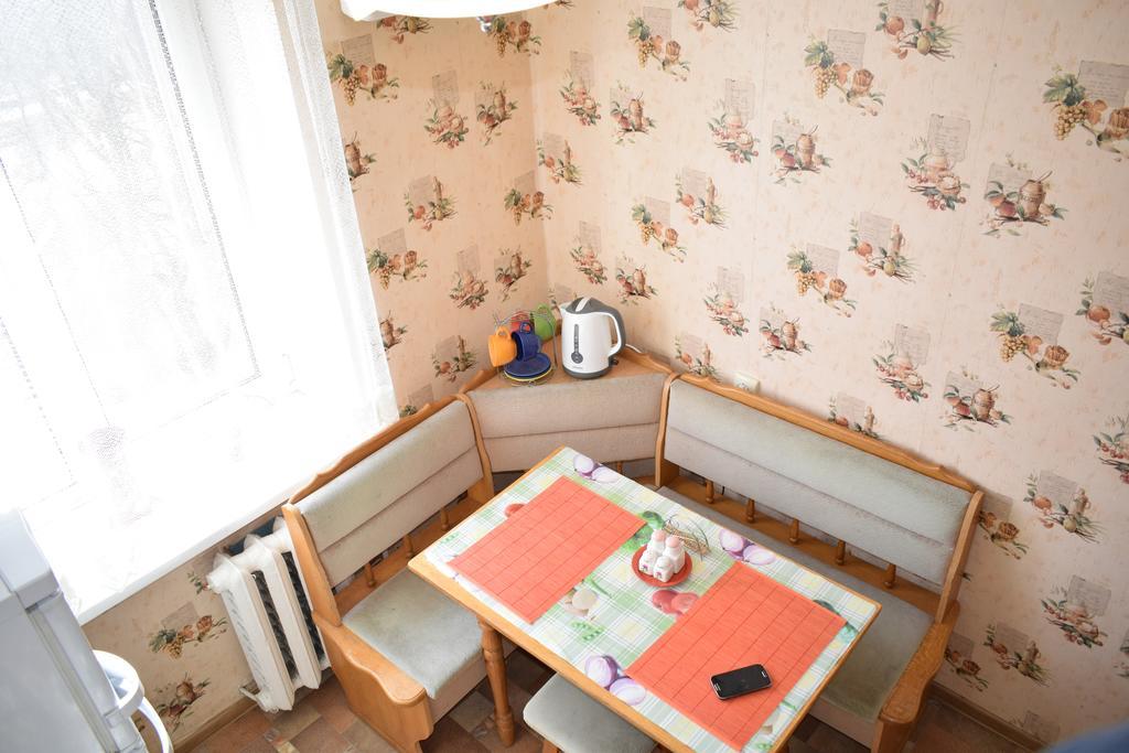 Apartment On Vasylya Chervoniya 67 Rivne Kültér fotó